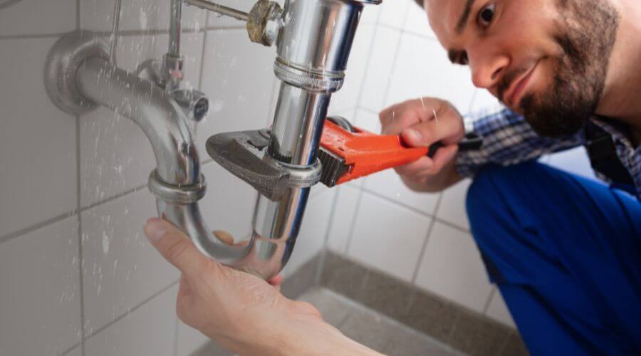 Expert burst pipe repair services in Copeland, FL